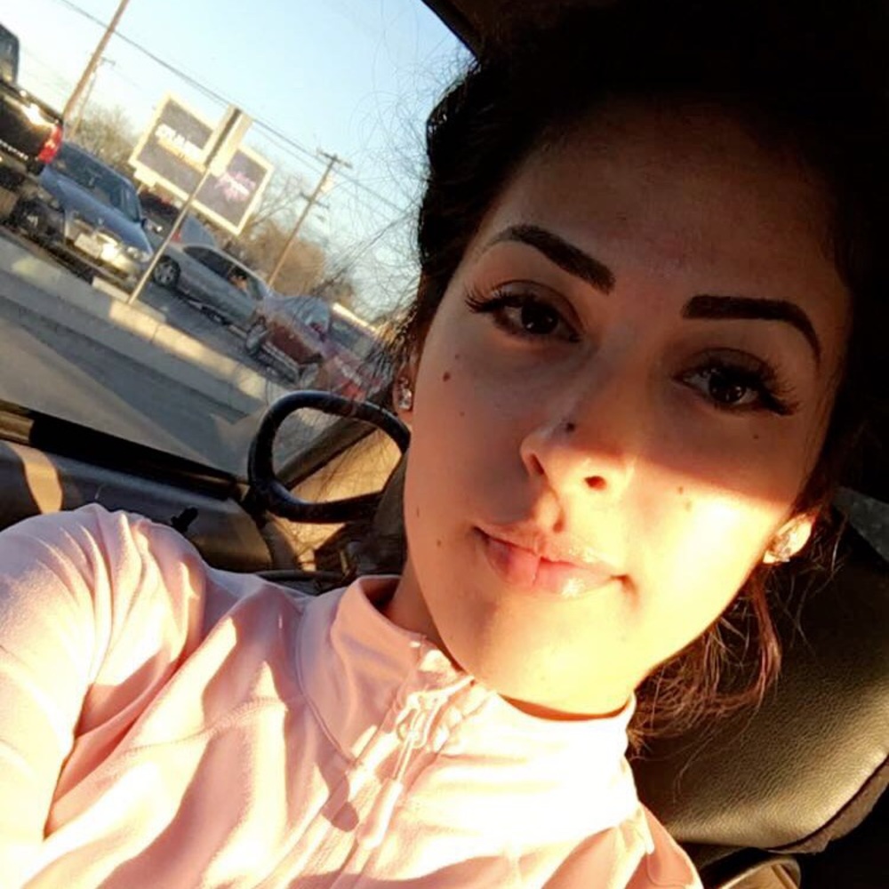 Meet your Posher, Alondra